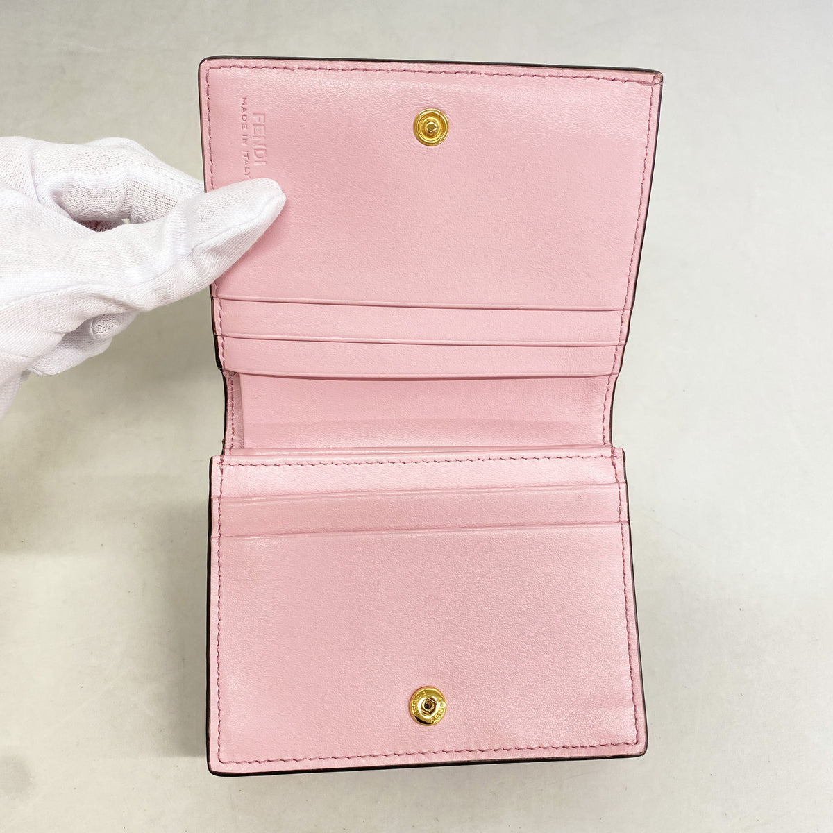 【6ge5877】フェンディ 財布 レザー ピンク ゴールド金具【中古】レディース