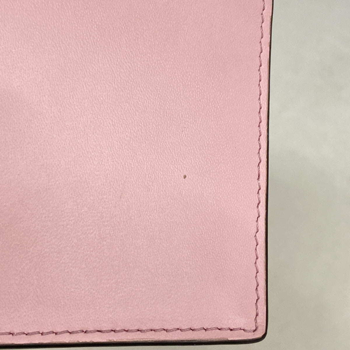 【6ge5877】フェンディ 財布 レザー ピンク ゴールド金具【中古】レディース