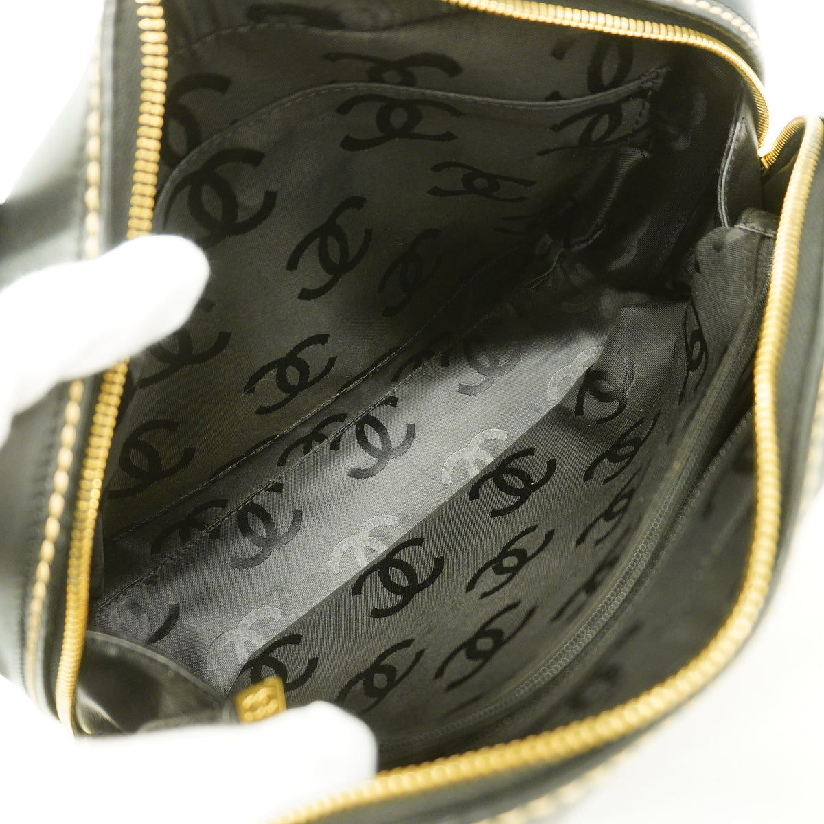 【6ge5892-k】シャネル ハンドバッグ ワイルドステッチ レザー ブラック ゴールド金具【中古】レディース