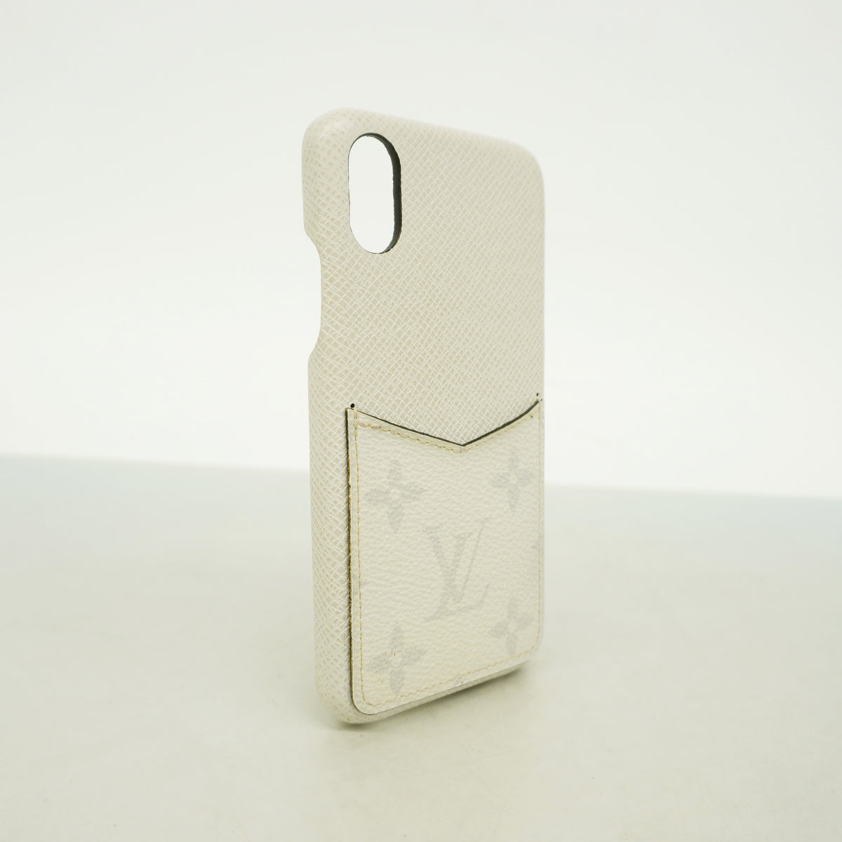 【6ge5894-k】ルイヴィトン アイフォンケース タイガラマ バンパー M67681 アンタークティカ IPhone X/XS【中古】メンズ レディース ユニセックス
