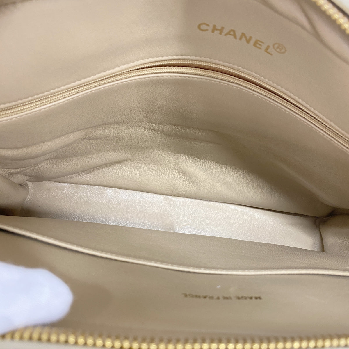 【6ge5935-k】シャネル ショルダーバッグ フリンジショルダー スウェード ベージュ ゴールド金具【中古】レディース