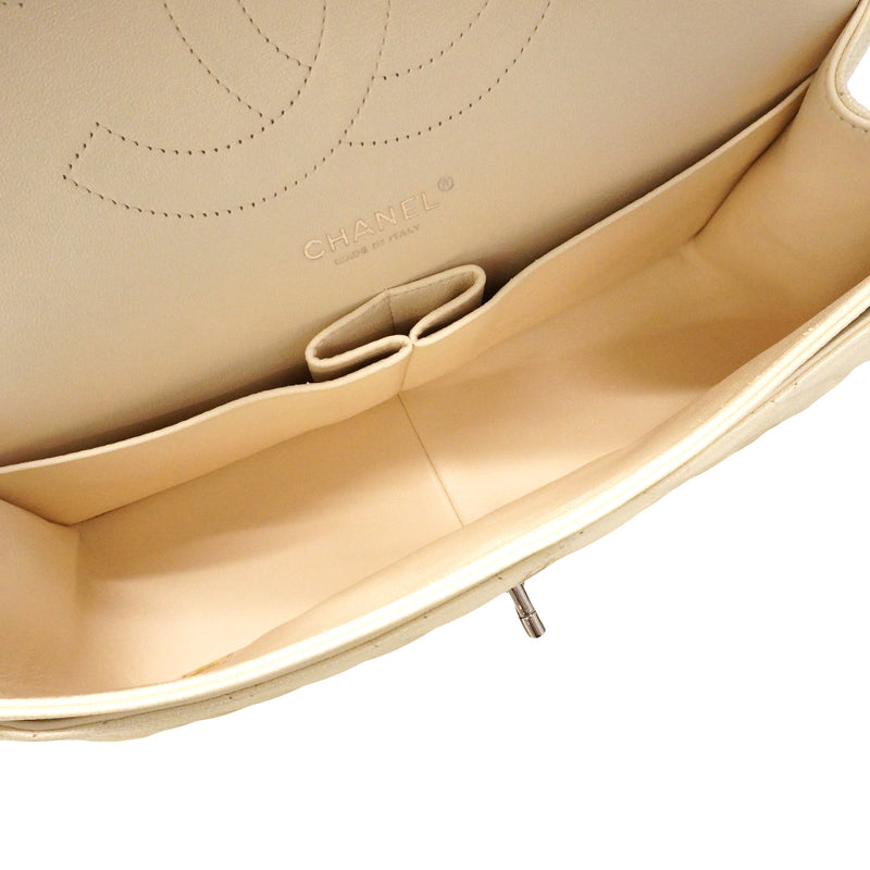 【6ge5951-h】シャネル ショルダーバッグ デカマトラッセ Wフラップ Wチェーン キャビアスキン アイボリー シルバー金具【中古】レディース