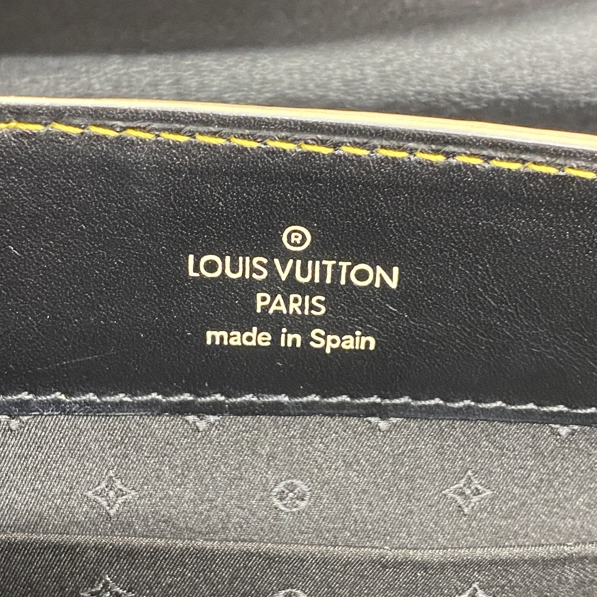 【6ge5976-k】ルイヴィトン ショルダーバッグ スハリ タランテュー M91820 ブラック ノワール【中古】レディース