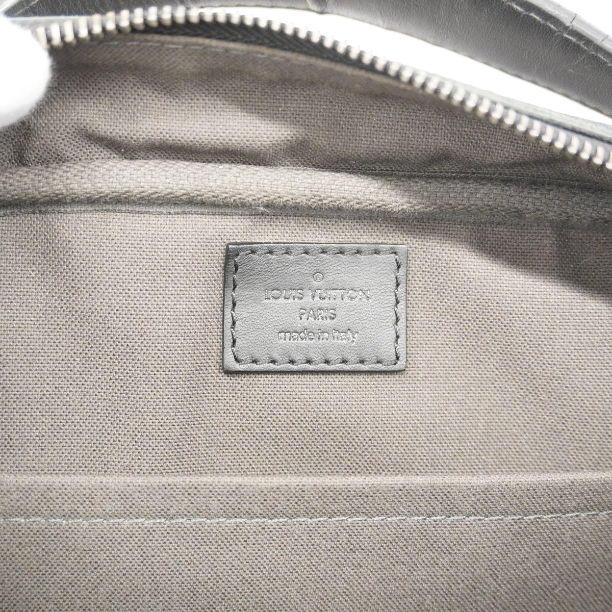 【6ge5983】ルイヴィトン ボディバッグ ダミエ・アンフィニ アンブレール N41288 オニキス【中古】メンズ