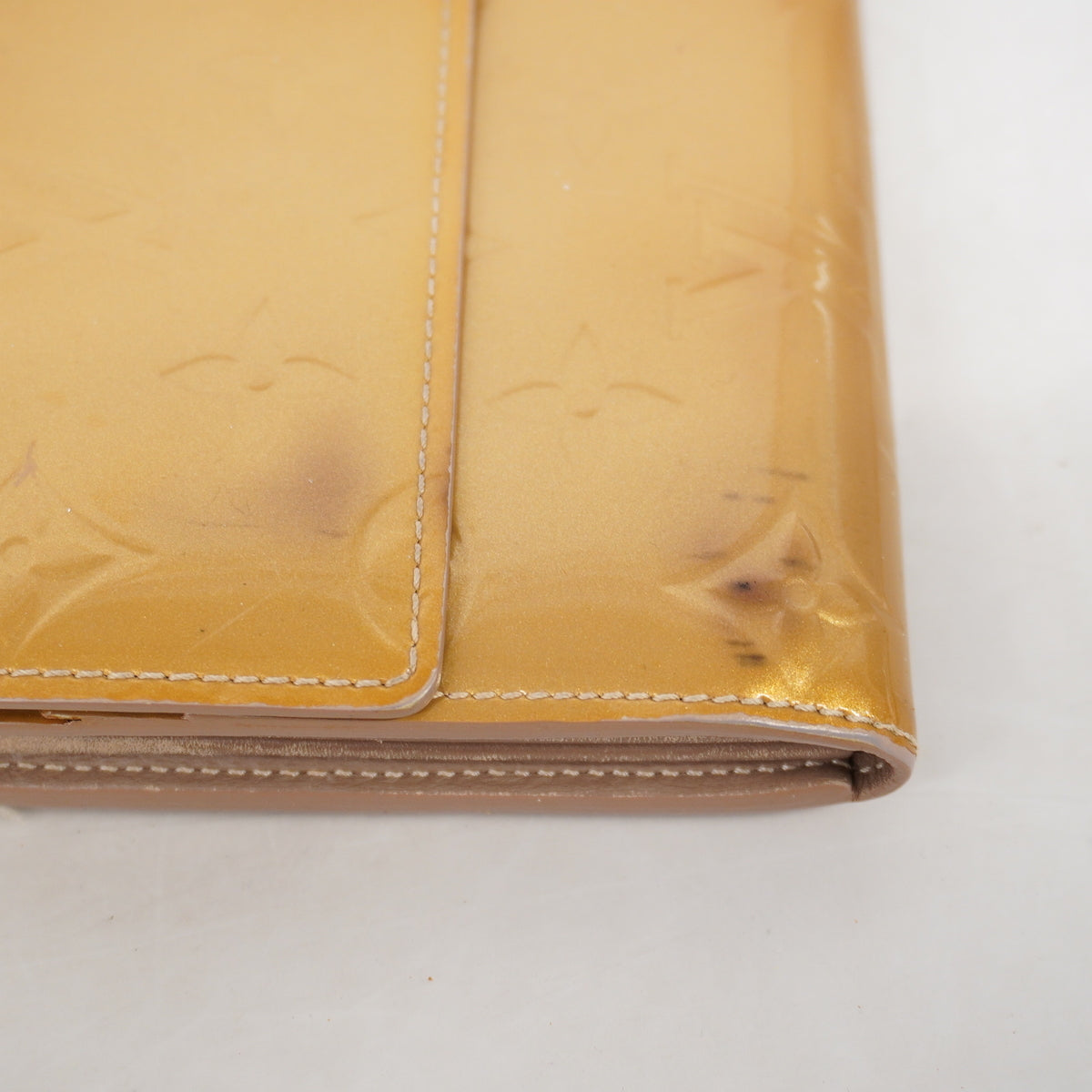 【6ge6037】ルイヴィトン 長財布 ヴェルニ ポルトフォイユサラ M91764 ベージュプードル【中古】レディース