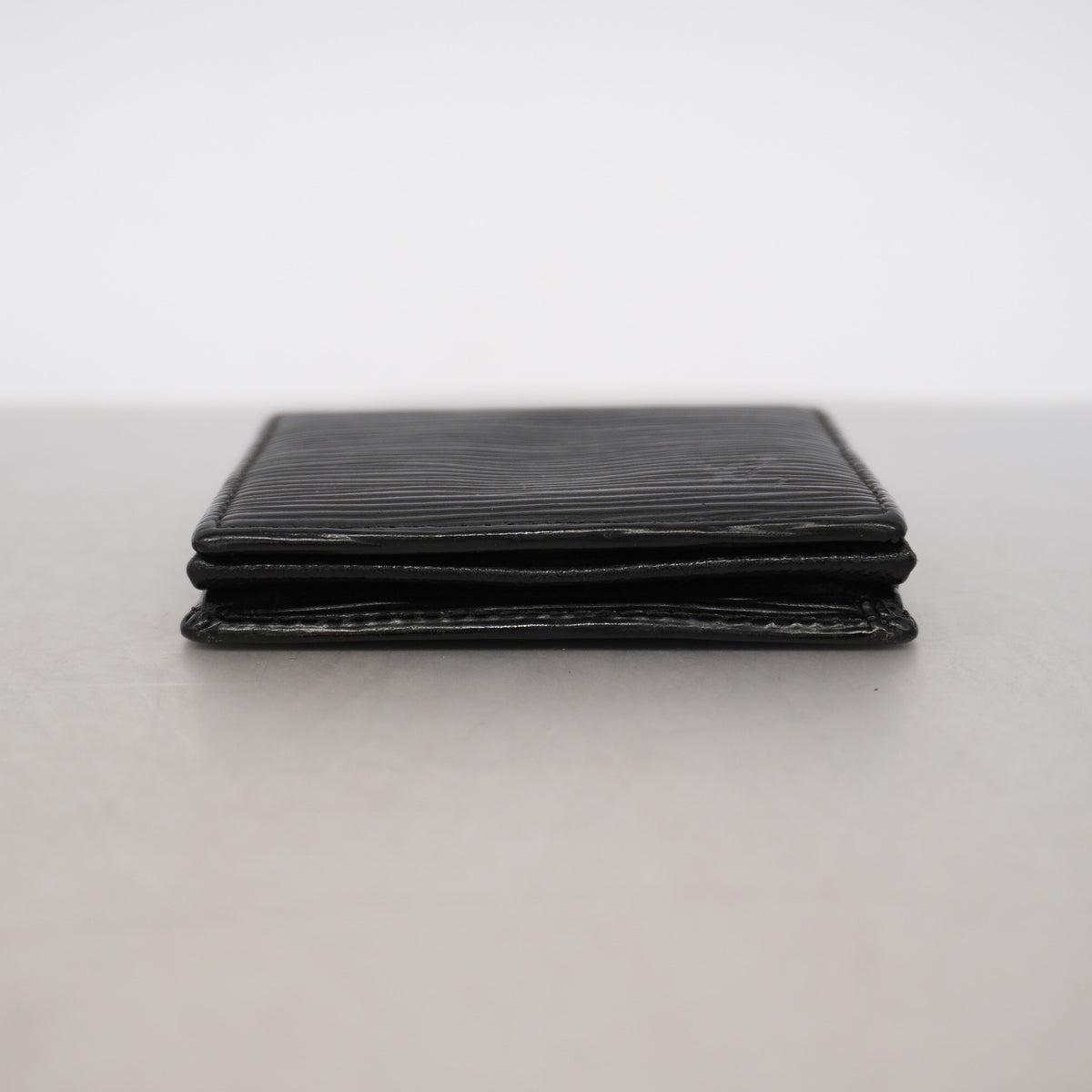 【6ge6049-k】ルイヴィトン コインケース エピ ポルトモネボワット M63692 ノワール【中古】メンズ