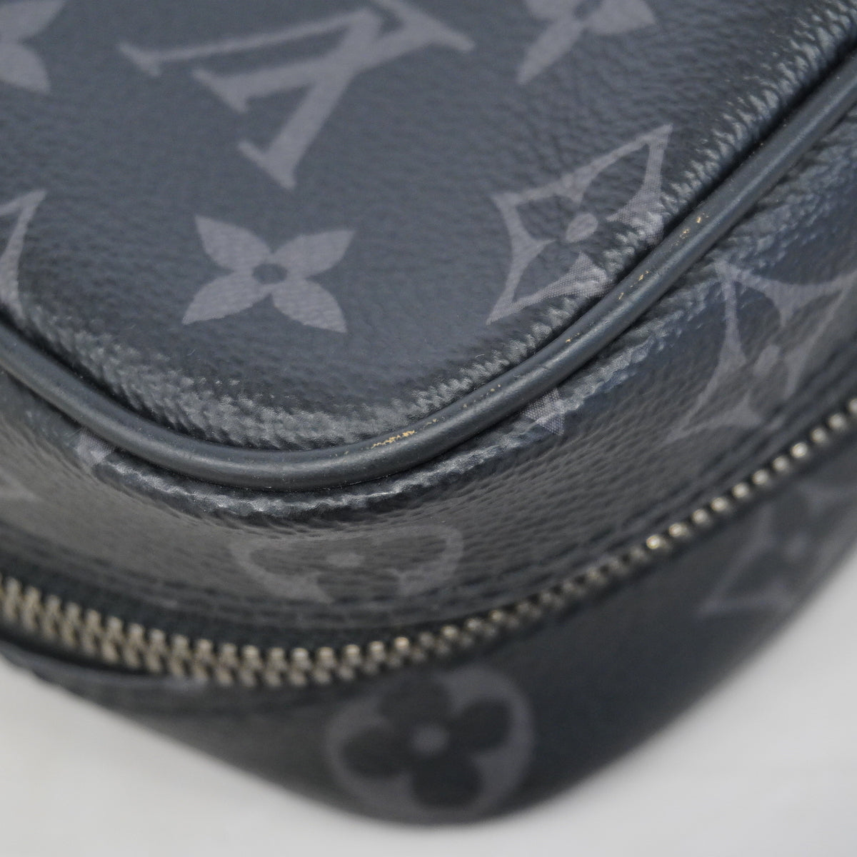 【6ge6083】ルイヴィトン ポーチ モノグラム・エクリプス トゥルーストワレGM M43383 ブラック【中古】メンズ