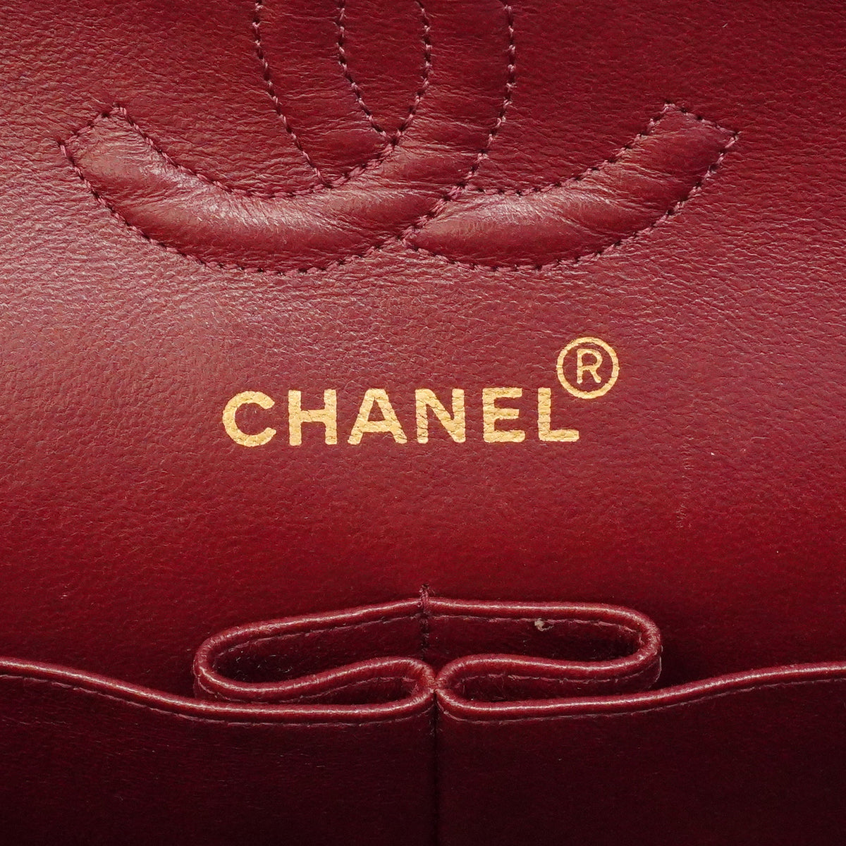 【6ge6089】シャネル ショルダーバッグ マトラッセ Wフラップ Wチェーン ラムスキン ブラック ゴールド金具【中古】レディース