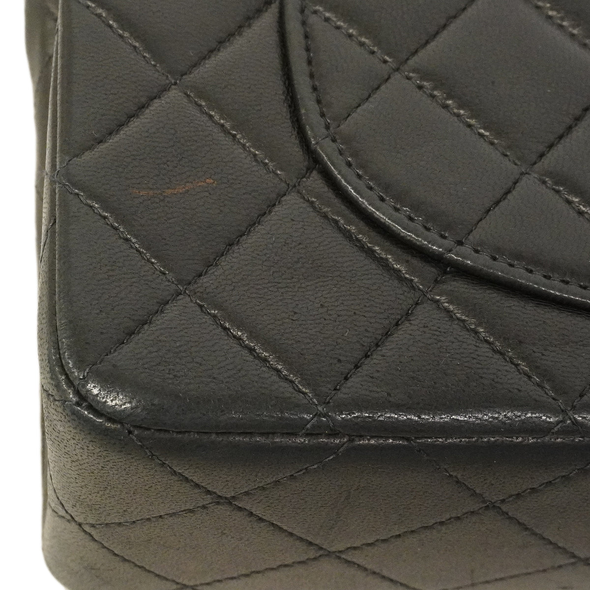 【6ge6089】シャネル ショルダーバッグ マトラッセ Wフラップ Wチェーン ラムスキン ブラック ゴールド金具【中古】レディース