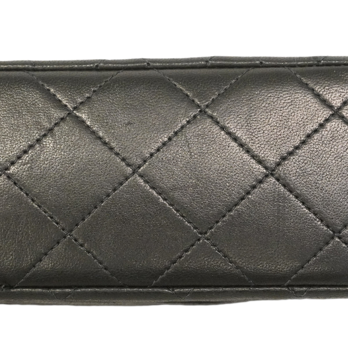 【6ge6089】シャネル ショルダーバッグ マトラッセ Wフラップ Wチェーン ラムスキン ブラック ゴールド金具【中古】レディース