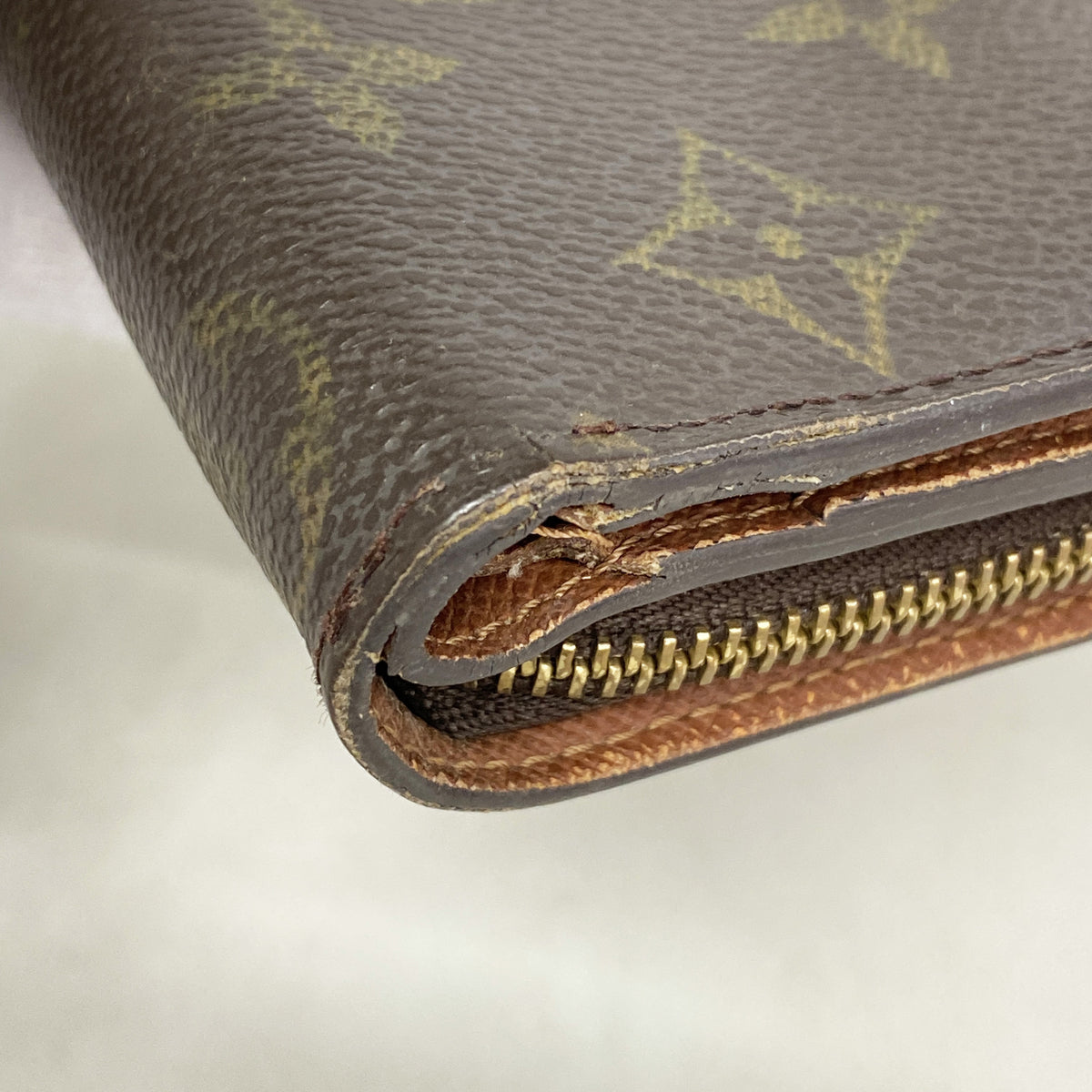 【6ge6155】ルイヴィトン 財布 モノグラム コンパクトジップ M61667 ブラウン【中古】レディース