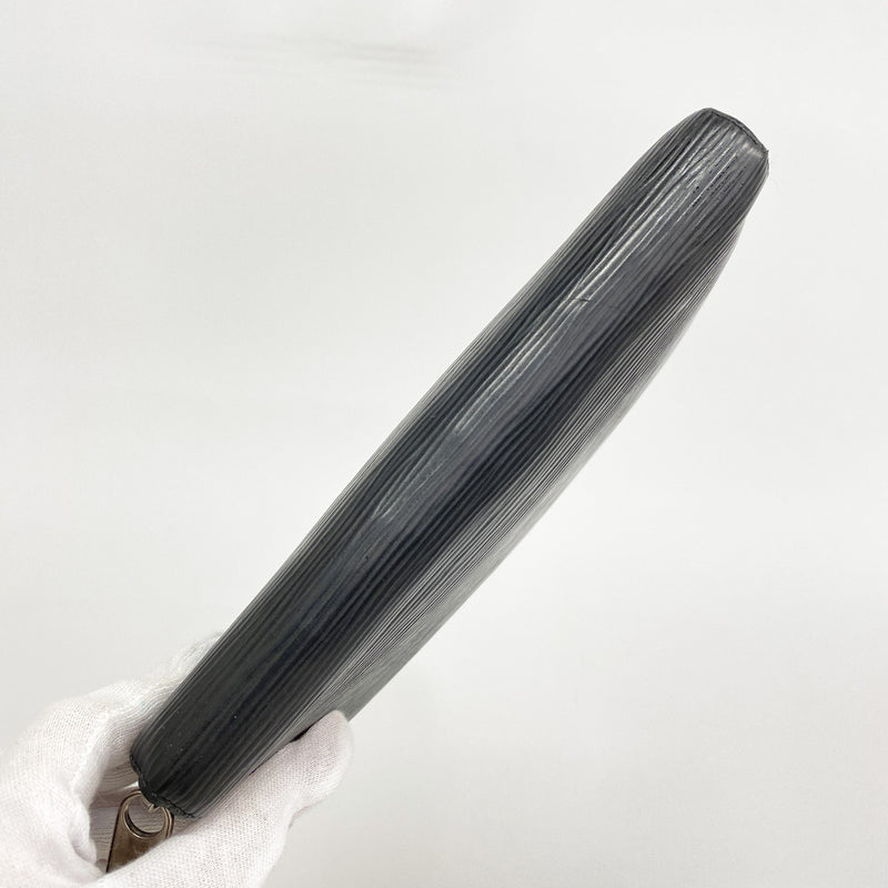 【6ge6184】ルイヴィトン 長財布 エピ ジッピーウォレット M60072 ノワール【中古】メンズ レディース ユニセックス