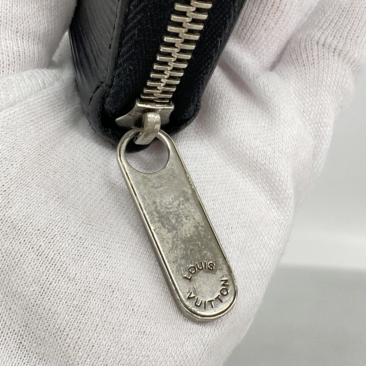 【6ge6184】ルイヴィトン 長財布 エピ ジッピーウォレット M60072 ノワール【中古】メンズ レディース ユニセックス