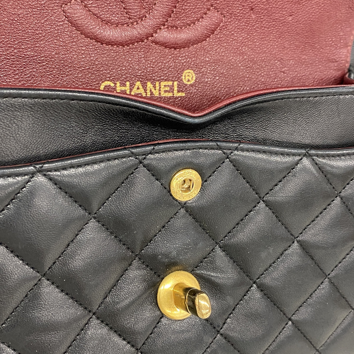 【6ge6194】シャネル ショルダーバッグ マトラッセ Wフラップ Wチェーン ラムスキン ブラック ゴールド金具【中古】レディース