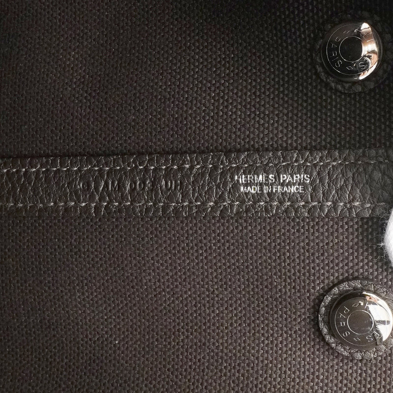 【6ge6251-h】エルメス トートバッグ ガーデンパーティTPM トワルミリタリー ベブラン シルバー金具 G刻印【中古】レディース
