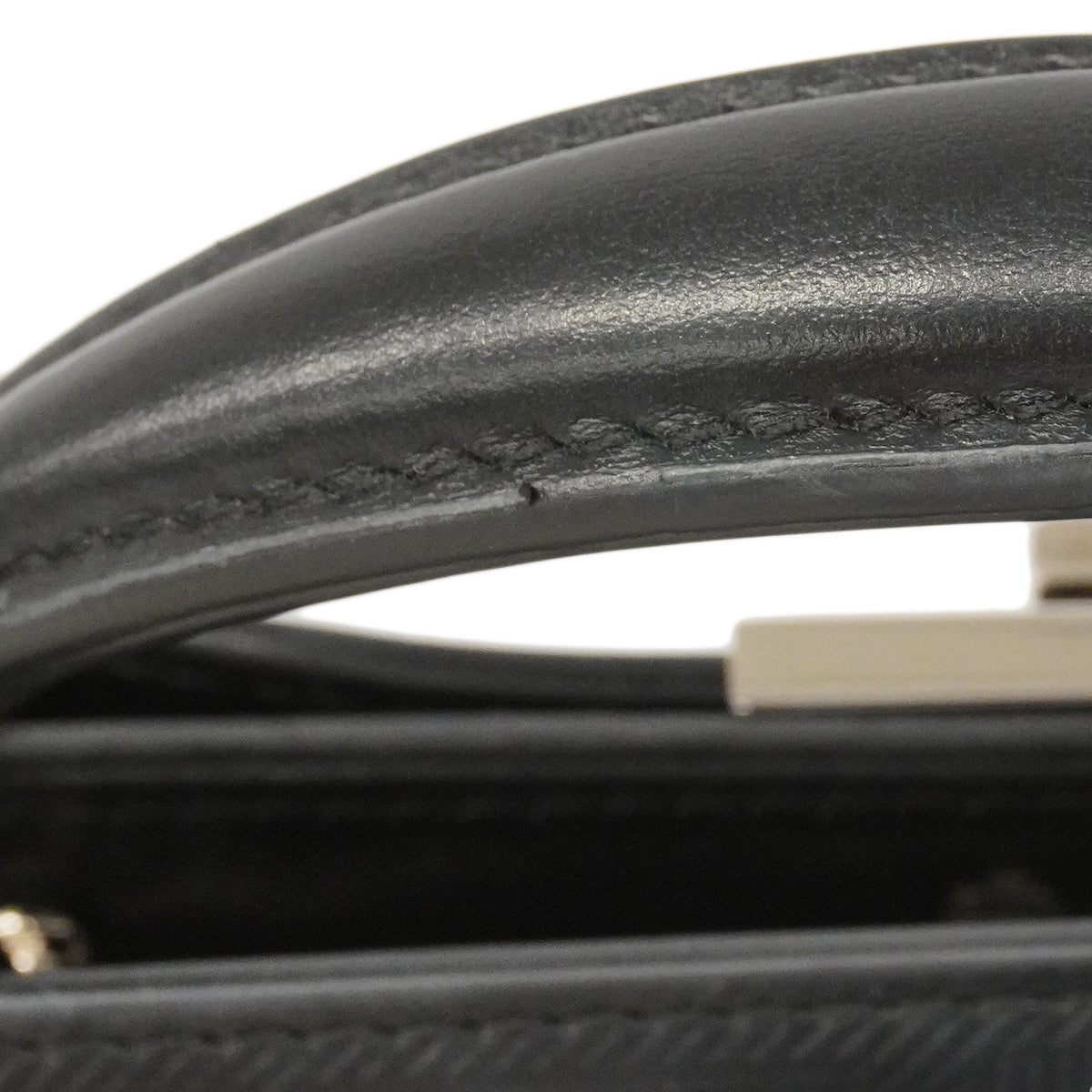 【6ge6252-e】フェンディ ハンドバッグ アイシーユーエックスクロス レザー ブラック シルバー金具 2wayバッグ【中古】メンズ