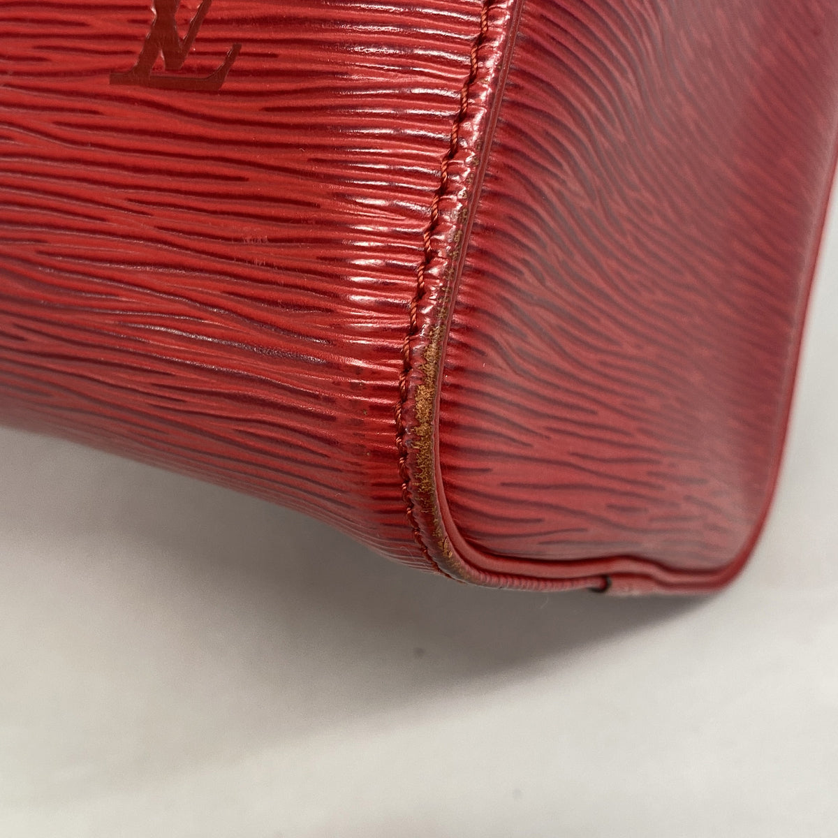 【6ge6275-k】ルイヴィトン ハンドバッグ エピ スピーディ25 M43017 カスティリアンレッド【中古】レディース