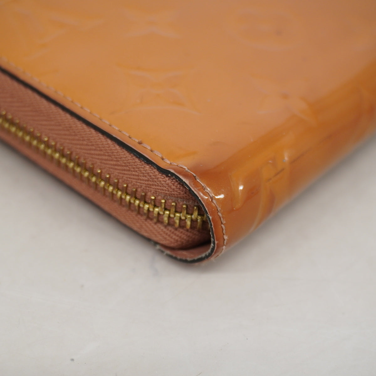 【6ge6315-k】ルイヴィトン 長財布 ヴェルニ ジッピーウォレット M91599 ローズヴェルール【中古】レディース