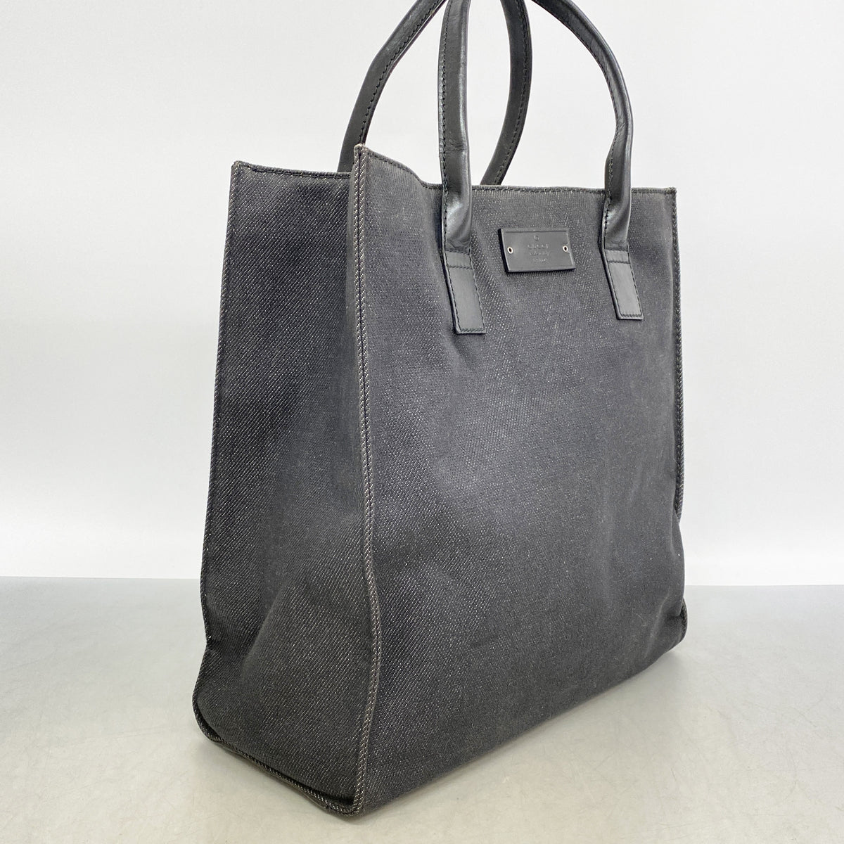 【6ge6319-k】グッチ トートバッグ 91249 デニム ブラック シルバー金具【中古】レディース