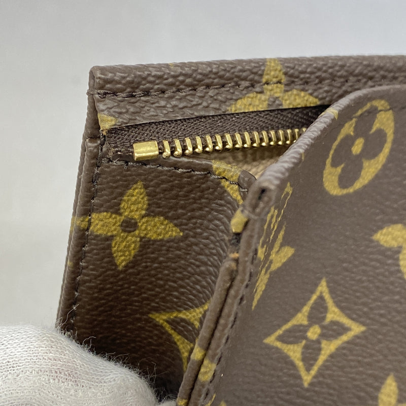 【6ge6407】ルイヴィトン ポーチ モノグラム ポシェットトワレット19 M47544 ブラウン【中古】レディース