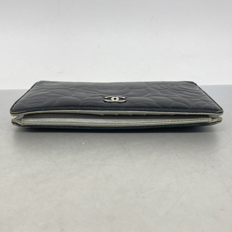 【6ge6410-k】シャネル 長財布 カメリア ラムスキン ブラック シルバー金具【中古】レディース