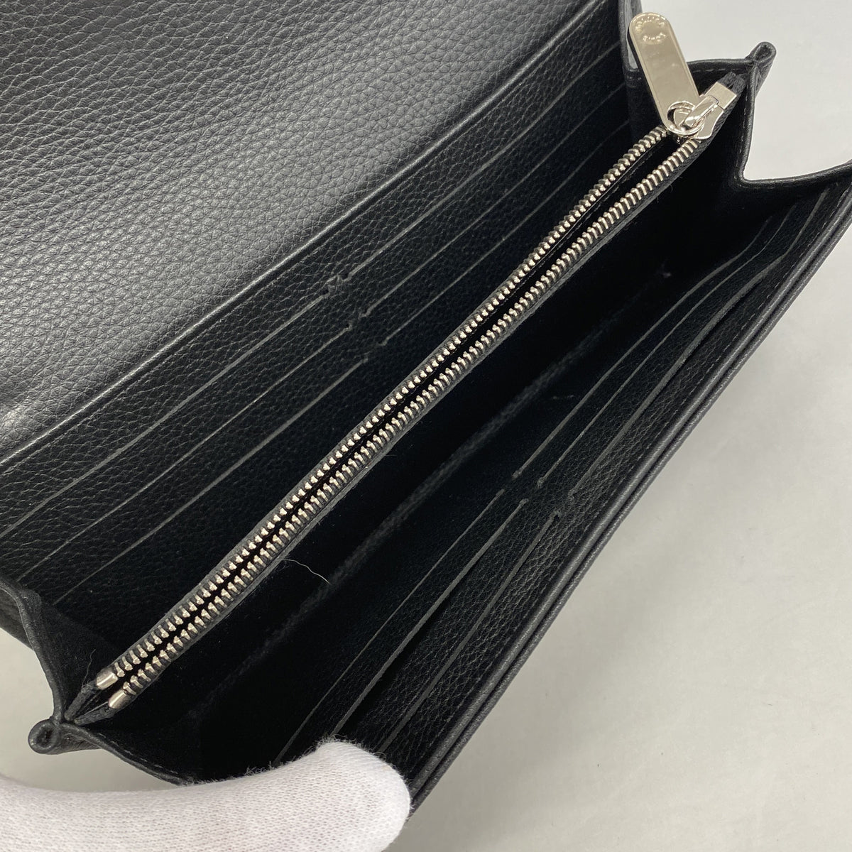【6ge6415-k】ルイヴィトン 長財布 マヒナ ポルトフォイユイリス M60143 ノワール【中古】レディース
