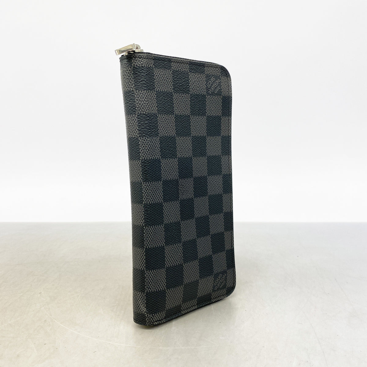【6ge6435-k】ルイヴィトン 長財布 ダミエ・グラフィット ジッピーウォレットヴェルティカル N63095 ブラック グレー【中古】メンズ