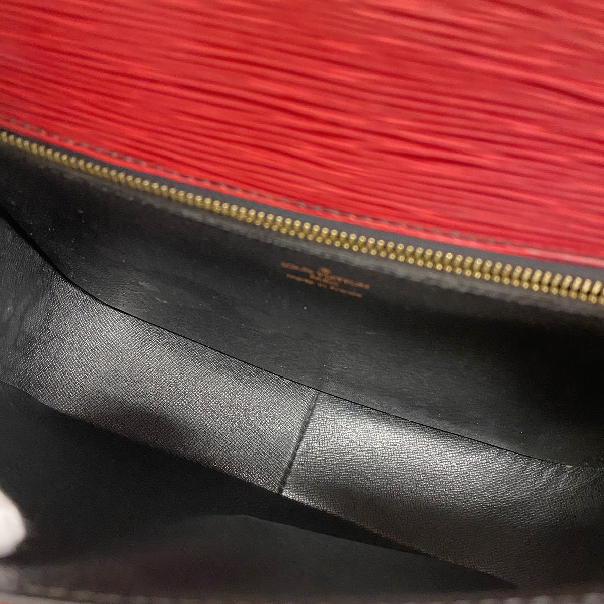【6ge6445-k】ルイヴィトン ショルダーバッグ エピ サンクルー M52197 カスティリアンレッド【中古】レディース
