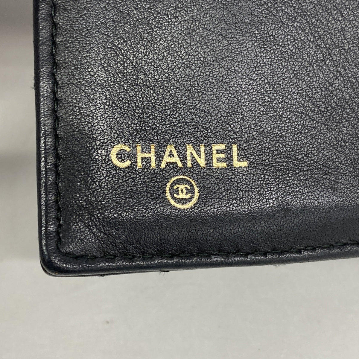 【6ge6460-k】シャネル 三つ折り財布 ボーイシャネル ラムスキン ブラック ゴールド金具【中古】レディース