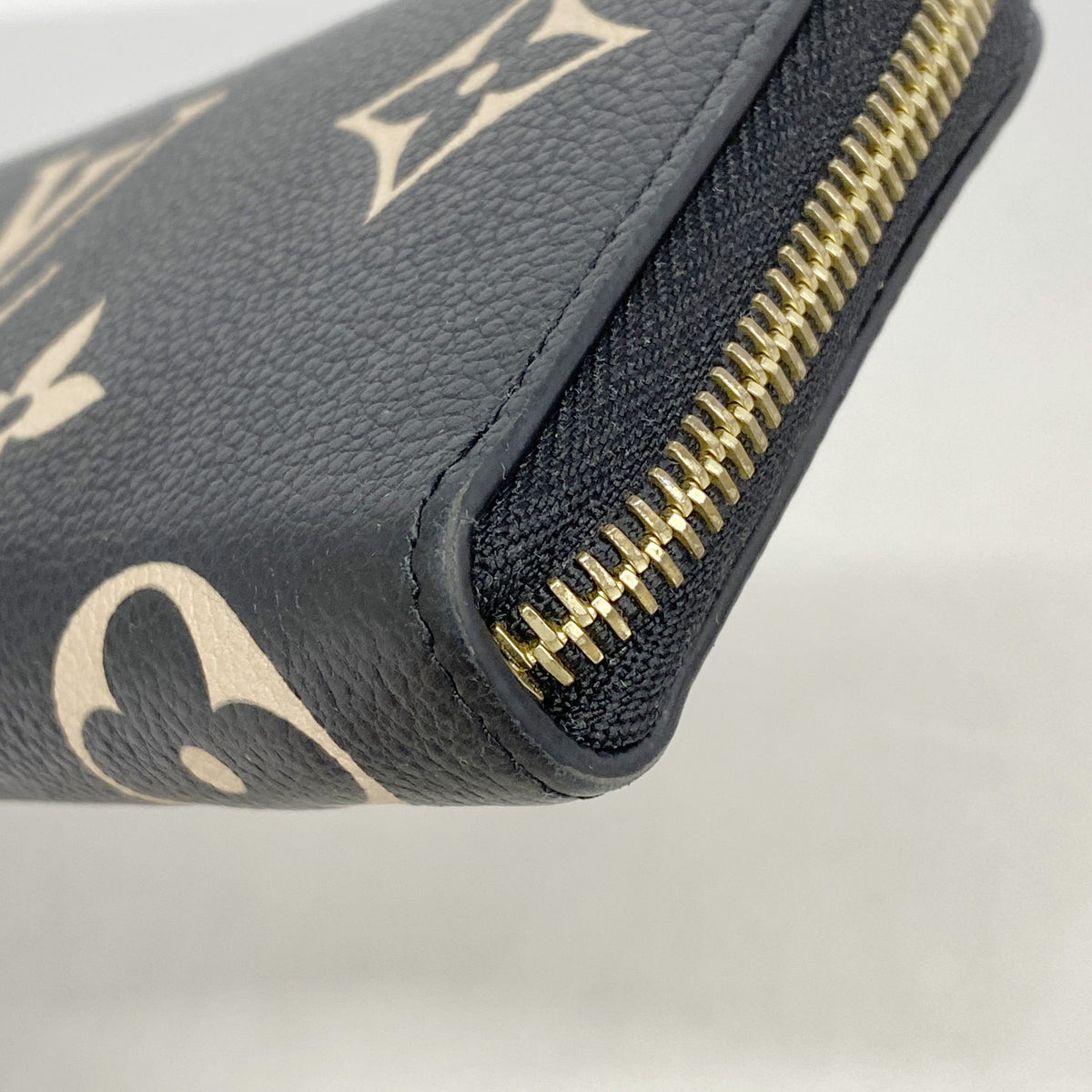 【6ge6466-k】ルイヴィトン 長財布 モノグラム・アンプラント バイカラー ポルトフォイユクレマンス M82338 ノワール ベージュ【中古】レディース