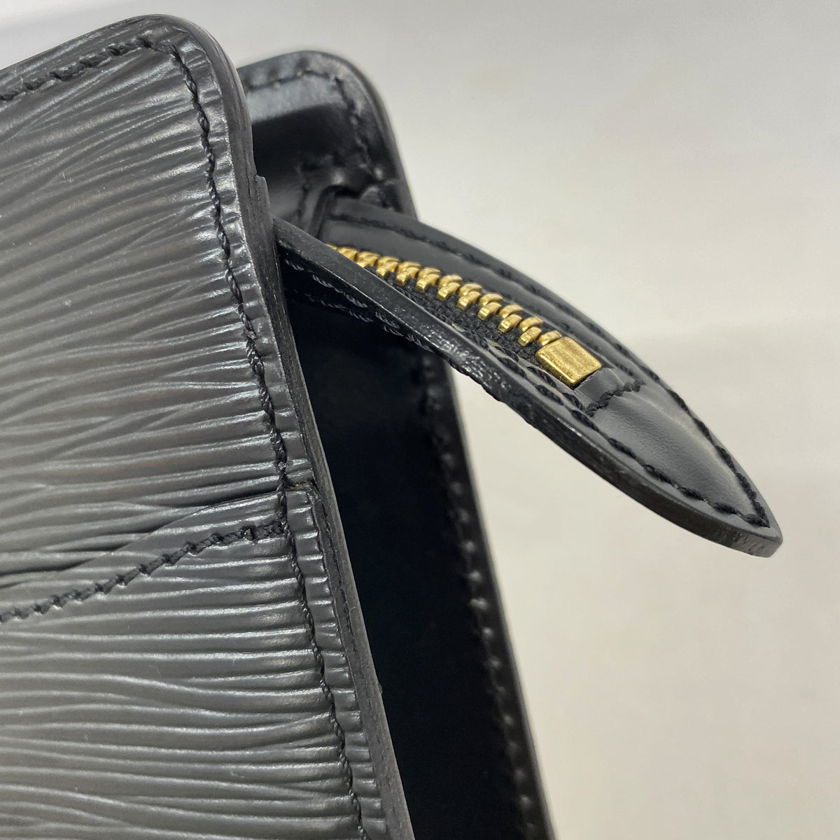 【6ge6486-k】ルイヴィトン クラッチバッグ エピ ポシェットオム M52522 ノワール【中古】メンズ