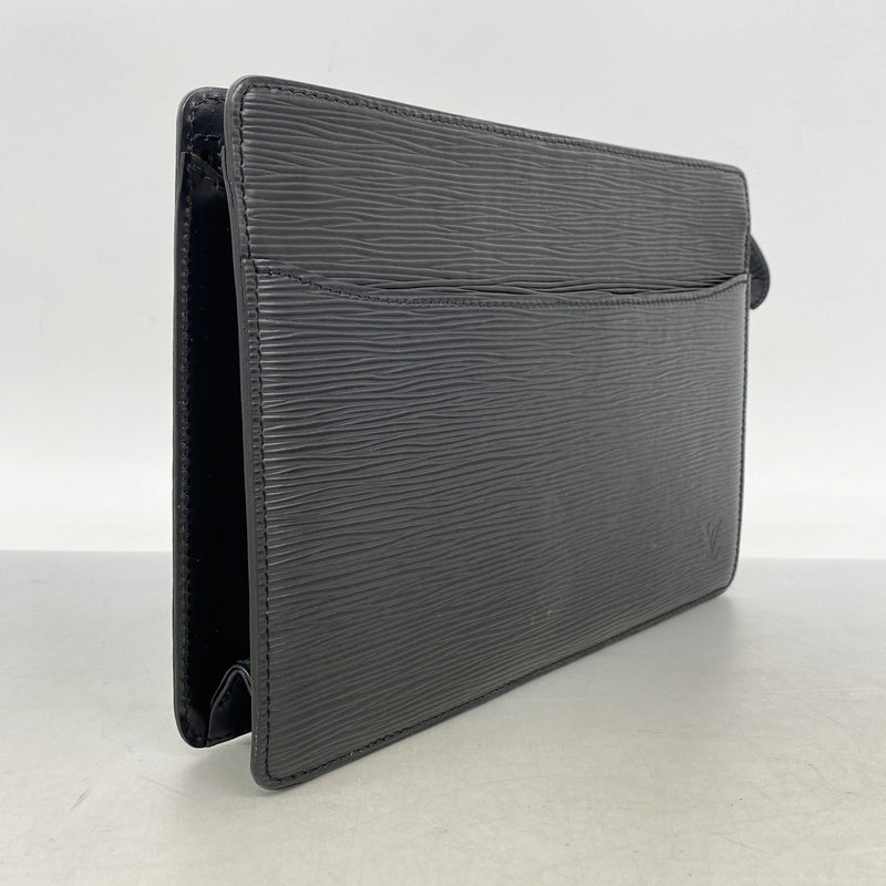【6ge6486-k】ルイヴィトン クラッチバッグ エピ ポシェットオム M52522 ノワール【中古】メンズ