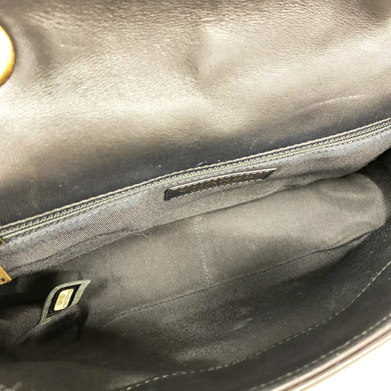 【6ge6490-k】シャネル ショルダーバッグ Wチェーン パゴダフラップ ラムスキン ブラック ゴールド金具【中古】レディース