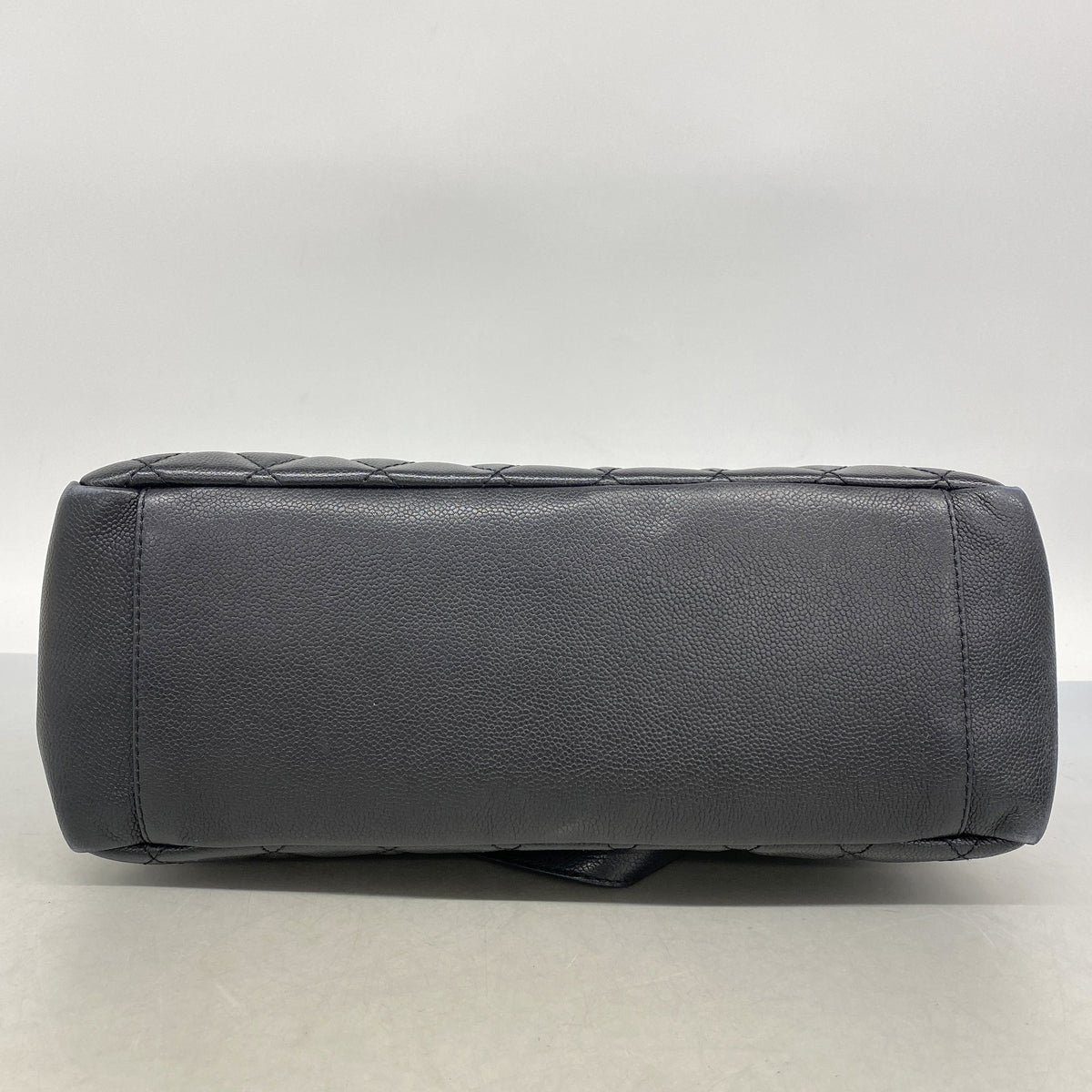 【6ge6492-k】シャネル チェーントート マトラッセ キャビアスキン ブラック シルバー金具【中古】レディース