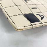 【6ge6493-k】シャネル ポーチ クロスワード レザー ベージュ ブラック シルバー金具【中古】レディース