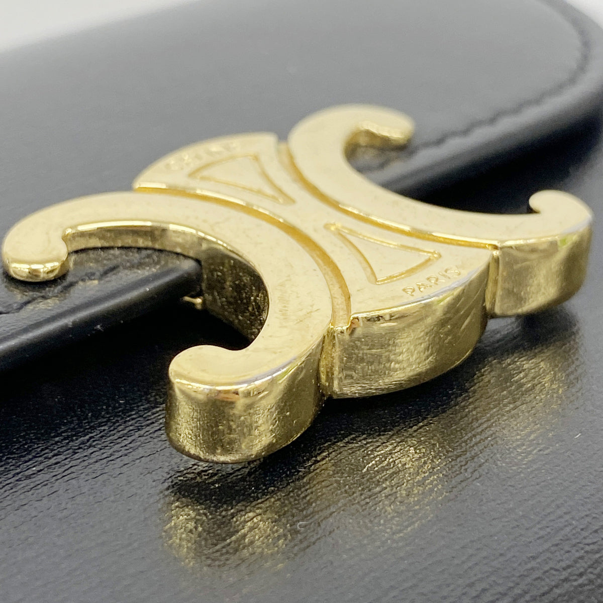 【6ge6494】セリーヌ 三つ折り財布 トリオンフ レザー ブラック ゴールド金具【中古】レディース