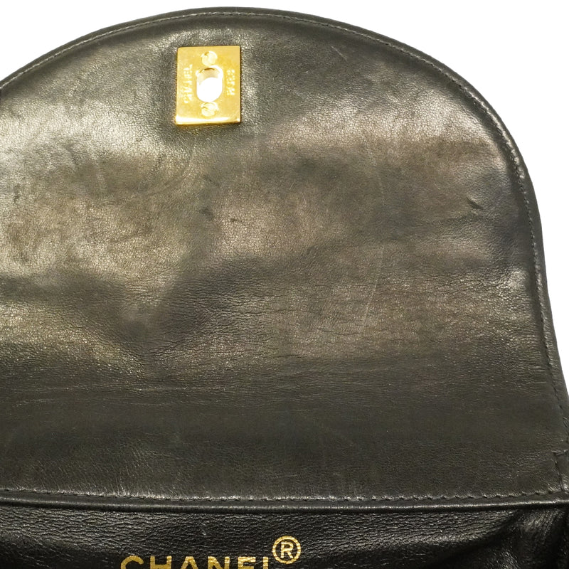【6ha0011】シャネル リュック・デイパック マトラッセ ラムスキン ブラック ゴールド金具【中古】レディース