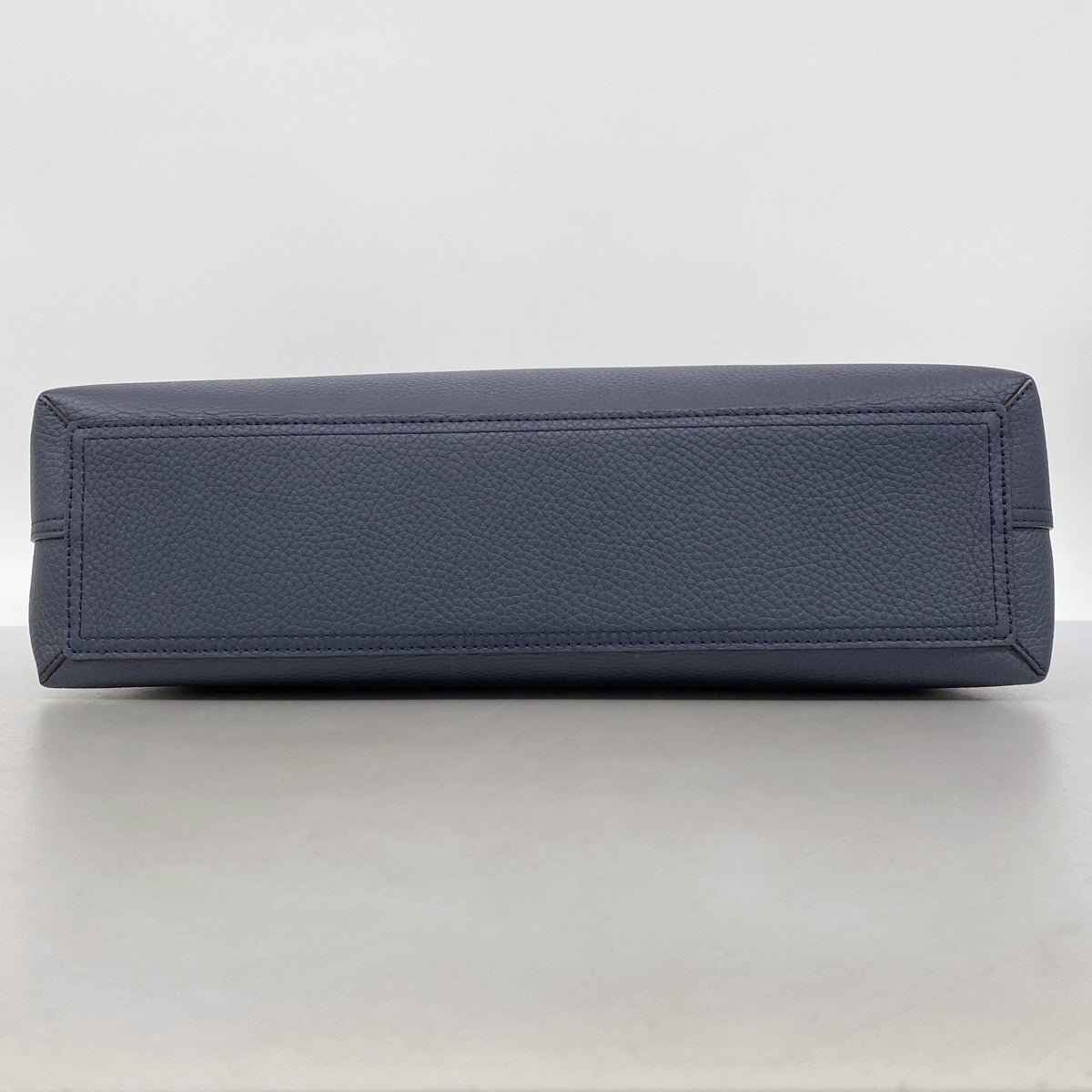 【6hb0129】ルイヴィトン トートバッグ トリヨン カバヴォワヤージュNV M53240 ネイビー【中古】メンズ
