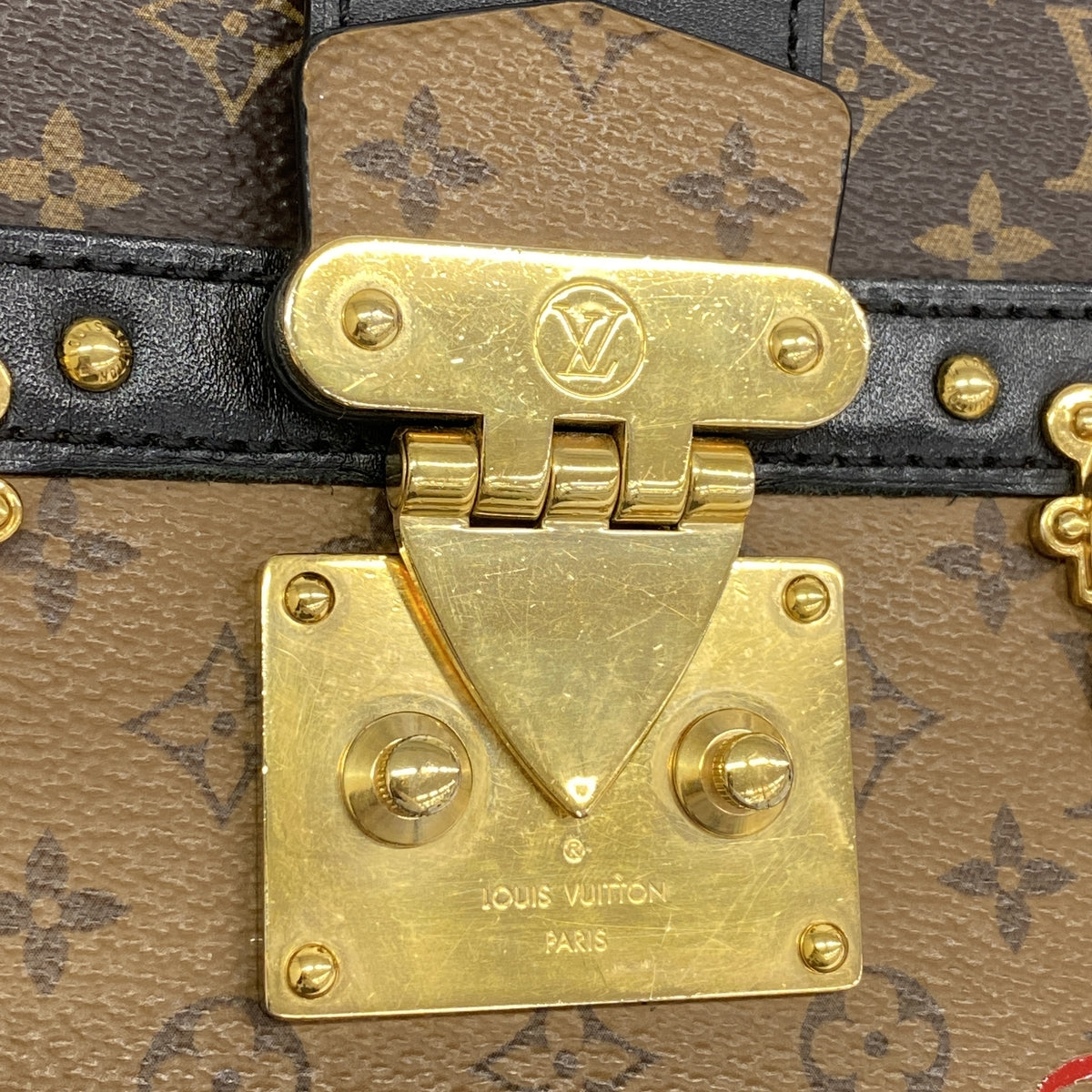 【6hb0146】ルイヴィトン ショルダーバッグ モノグラム・リバース トランククラッチ M43596 ブラウン ブラック【中古】レディース