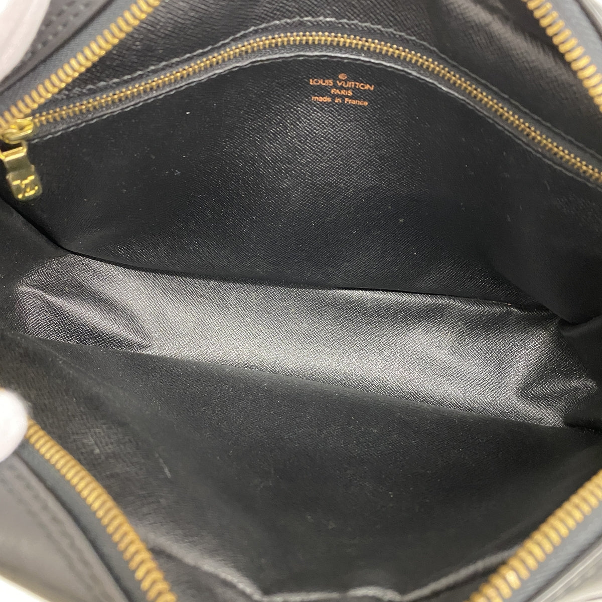 【6hb0150】ルイヴィトン ショルダーバッグ エピ トロカデロ27 M52302 ノワール【中古】レディース