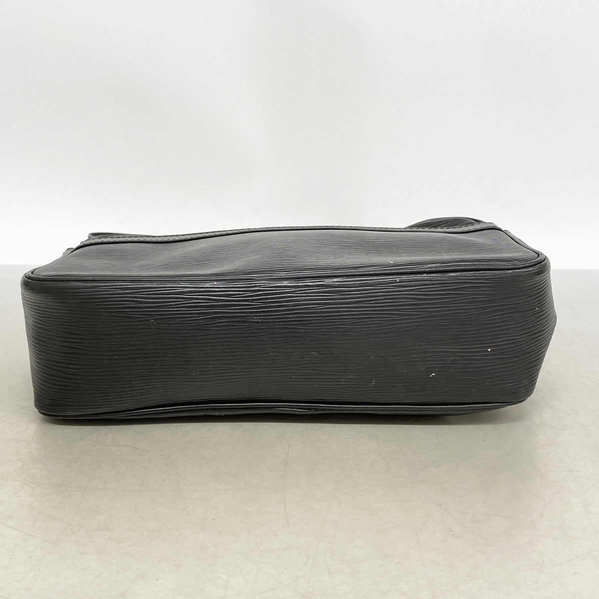 【6hb0150】ルイヴィトン ショルダーバッグ エピ トロカデロ27 M52302 ノワール【中古】レディース