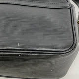 【6hb0150】ルイヴィトン ショルダーバッグ エピ トロカデロ27 M52302 ノワール【中古】レディース