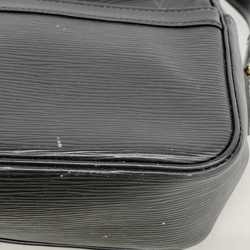 【6hb0150】ルイヴィトン ショルダーバッグ エピ トロカデロ27 M52302 ノワール【中古】レディース