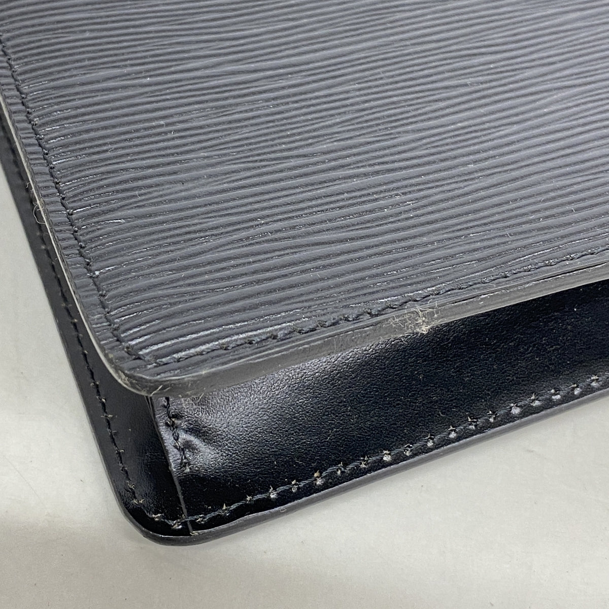 【6hb0151】ルイヴィトン クラッチバッグ エピ ポシェットオム M52522 ノワール【中古】メンズ