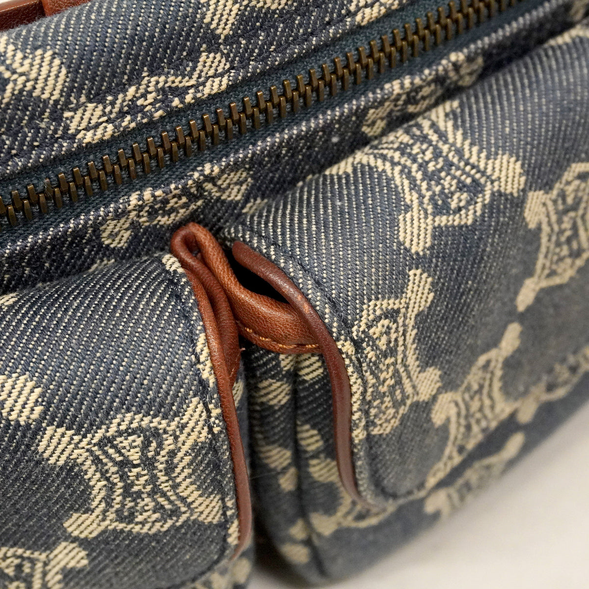 【6hb0172】セリーヌ ウエストバッグ マカダム デニム ネイビー ゴールド金具【中古】レディース