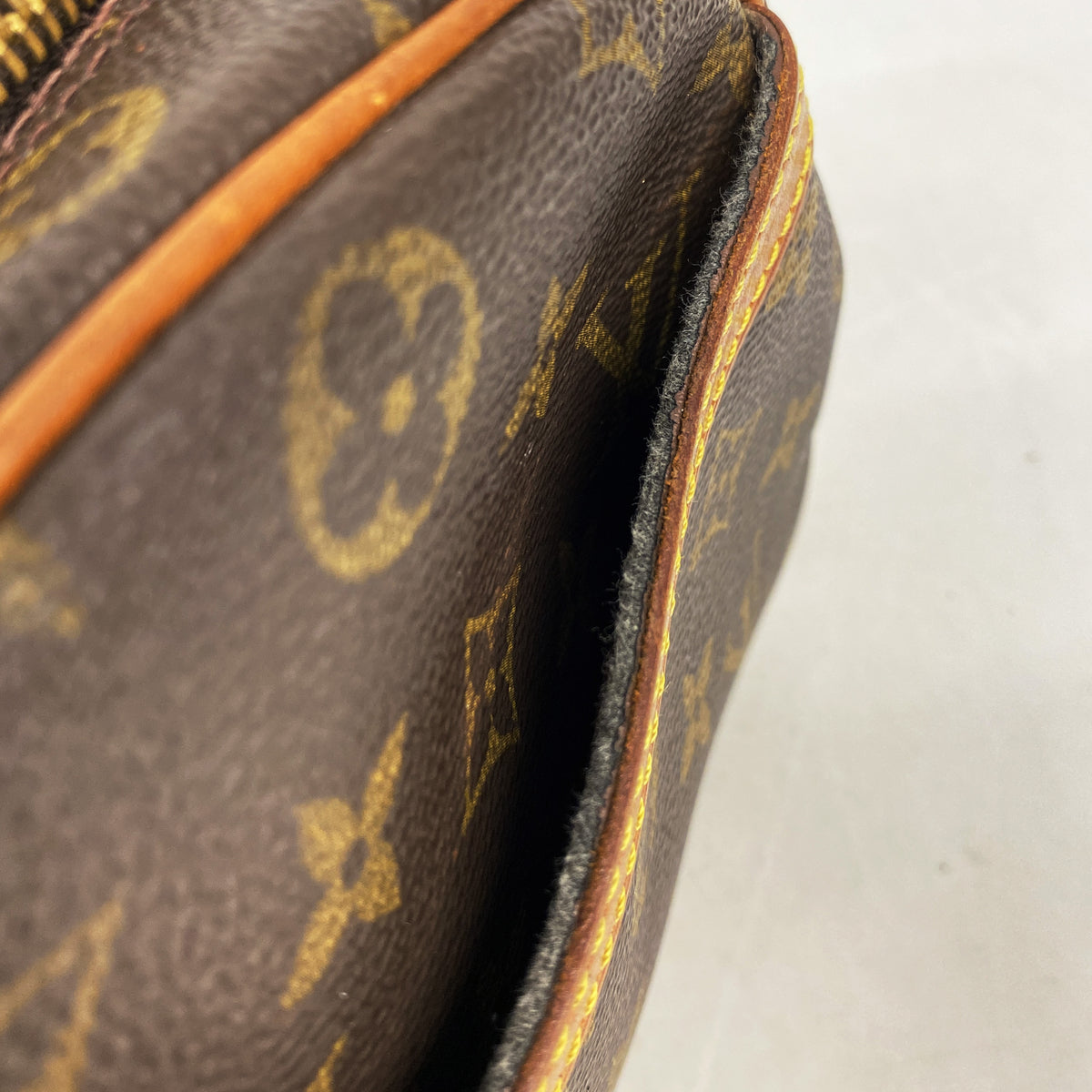 【6hb0188】ルイヴィトン ショルダーバッグ モノグラム ブロワ M51221 ブラウン【中古】レディース