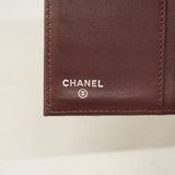【6hb0199】シャネル 三つ折り長財布 マトラッセ ラムスキン ブラック シルバー金具【中古】レディース