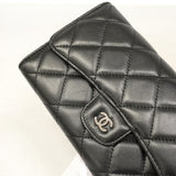 【6hb0199】シャネル 三つ折り長財布 マトラッセ ラムスキン ブラック シルバー金具【中古】レディース