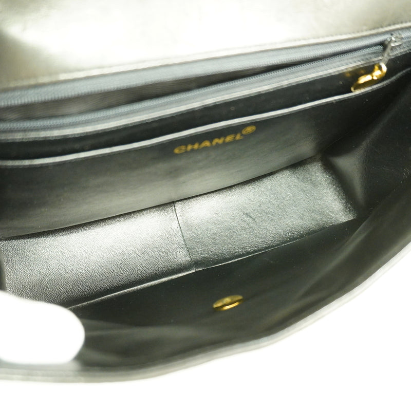 【6hb0250】シャネル ショルダーバッグ デカマトラッセ Wチェーン ラムスキン ブラック ゴールド金具【中古】レディース