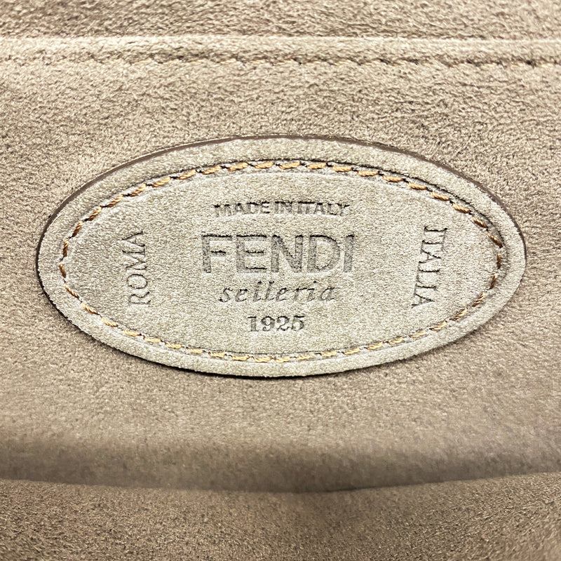 【6hb0281】フェンディ ショルダーバッグ セレリア レザー ブラウン ゴールド金具【中古】レディース
